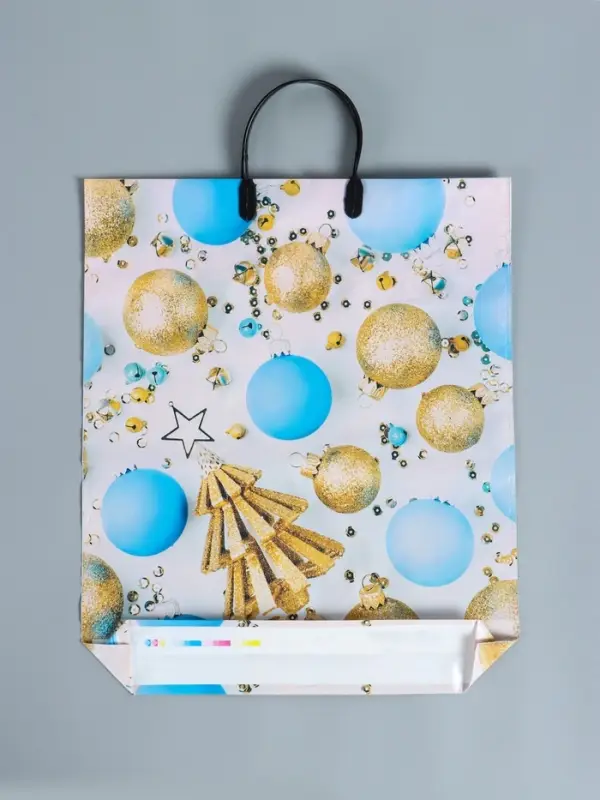 Пакет новогодний &laquo;Елочка с шарами&raquo;, полиэтиленовый с пластиковой ручкой, 38&times;45 см