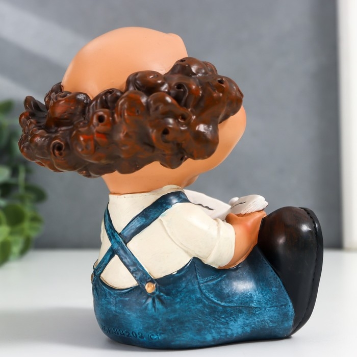 Сувенир полистоун подставка под очки  Сувенир полистоун подставка под очки "Дедуля с книгой" 13х10х11 см