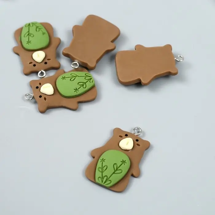 Декор для творчества пластик Декор для творчества пластик "Бурый мишка с петелькой" 0,8х2,3х2,8 см