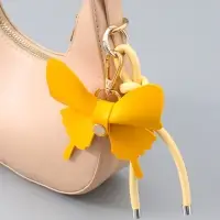 Брелок на карабине "Бабочка с узлом" бежево-рыжий 13,5х9,5х2,5 см