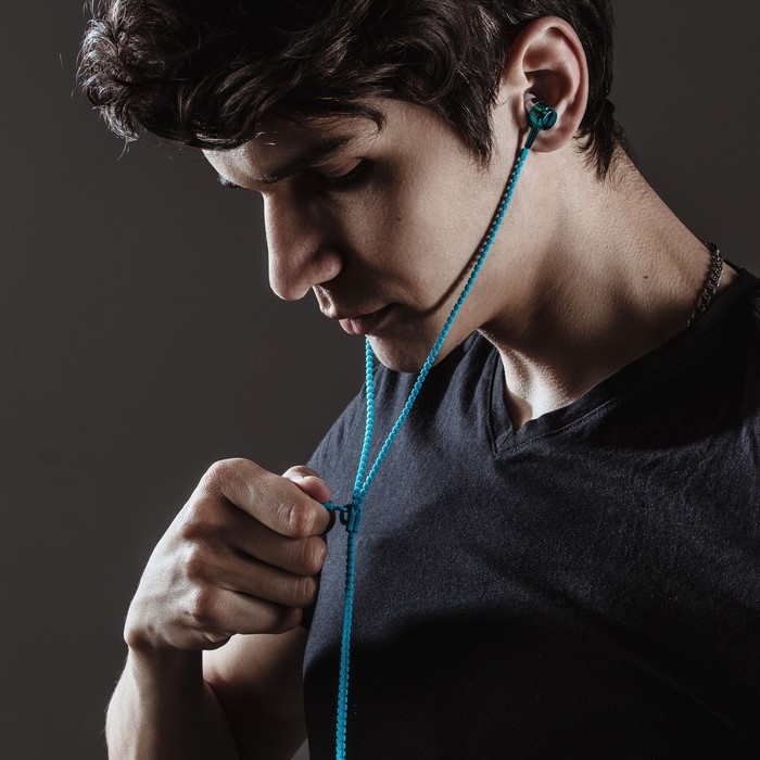 Наушники LuazON VBT 1.10 Наушники LuazON VBT 1.10 "Молния", вакуумные, микрофон, синие