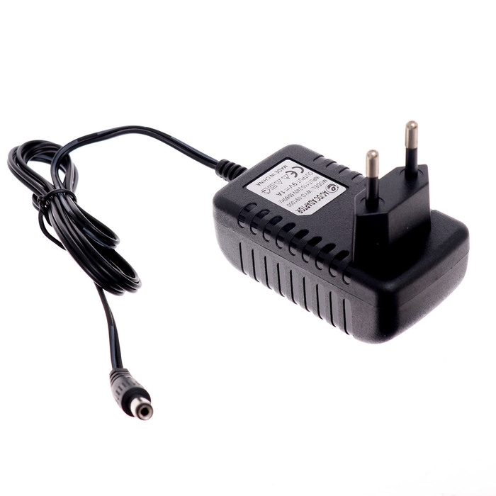 Автотрек «Турбо кросс», с 4 машинами работает от сети, длина трека 8,38 м. Автотрек «Турбо кросс», с 4 машинами работает от сети, длина трека 8,38 м.