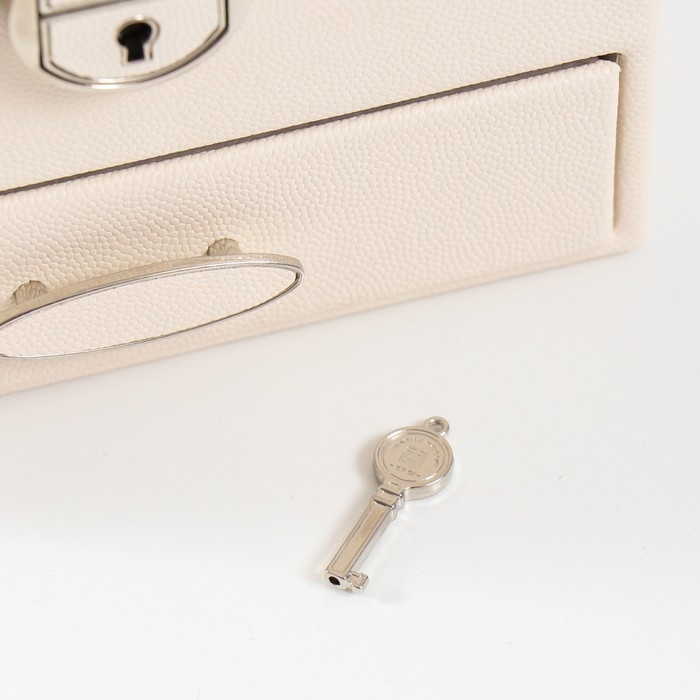 Шкатулка кожзам для украшений  Шкатулка кожзам для украшений "Белые облака" 16х16х11,8 см