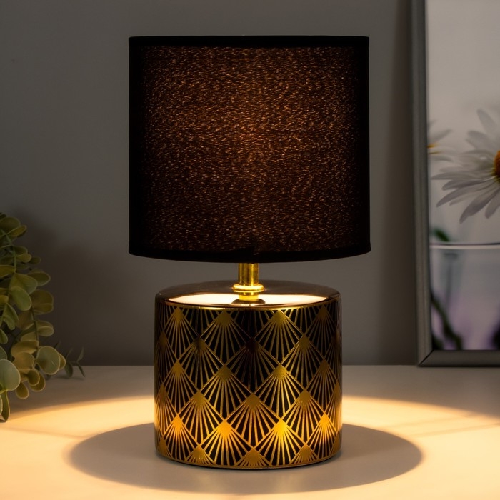 Настольная лампа Биргит E14 40Вт черно-золотой 15х15х27 см RISALUX Настольная лампа Биргит E14 40Вт черно-золотой 15х15х27 см RISALUX