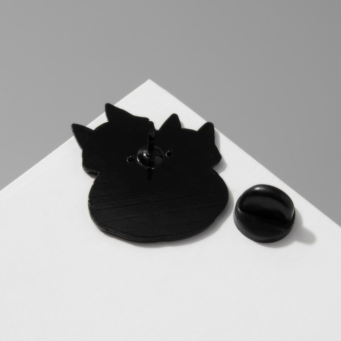 Значок Значок "Лисята" влюбленные, цвет оранжевый в чёрном металле