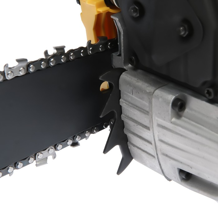 Бензопила ТУНДРА, 11500 об/мин, 450 мм, 18 Бензопила ТУНДРА, 11500 об/мин, 450 мм, 18", 72 звена, 0.325", 1.5 мм, 3.3 л.с., 52 см3