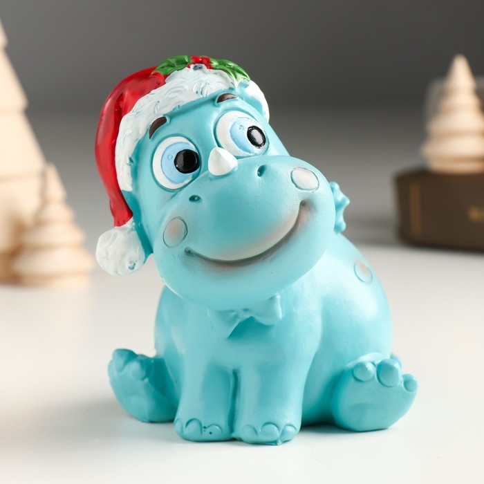 Копилка полистоун Копилка полистоун "Дракоша цвета неба в новогоднем колпаке" 10х8,5х10 см