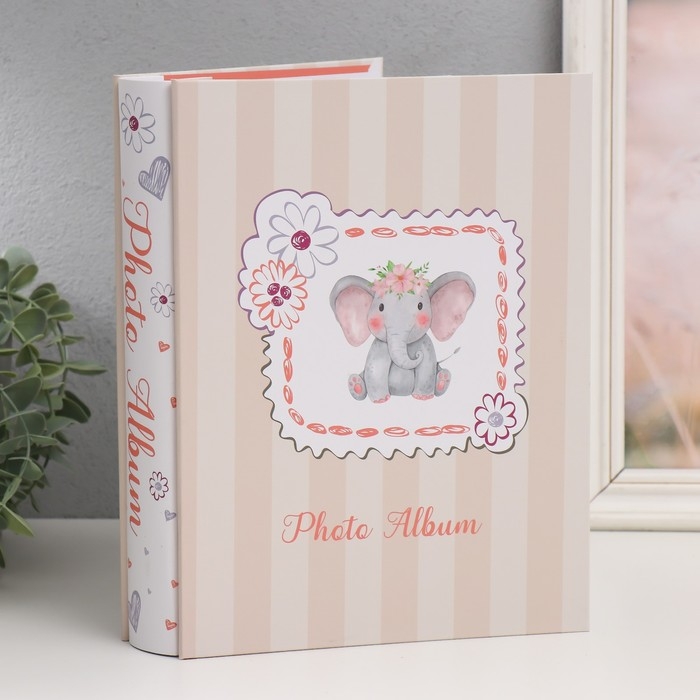Фотоальбом на 200 фото 10х15 см Фотоальбом на 200 фото 10х15 см "Слонёнок в рамке с цветами" в коробке МИКС 5,5х20,5х26,5 см 10083