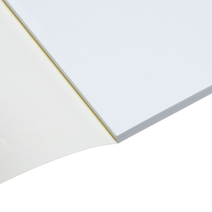 Альбом для рисования А4, 40 листов на склейке Альбом для рисования А4, 40 листов на склейке "Спорт", обложка мелованный картон, выборочный УФ-лак, блок офсет 120г/м2