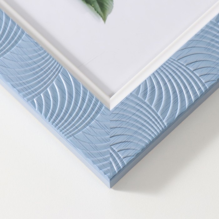 Фоторамка пластик 20х25 см Фоторамка пластик 20х25 см "Дуги" синяя 30х25,5 см