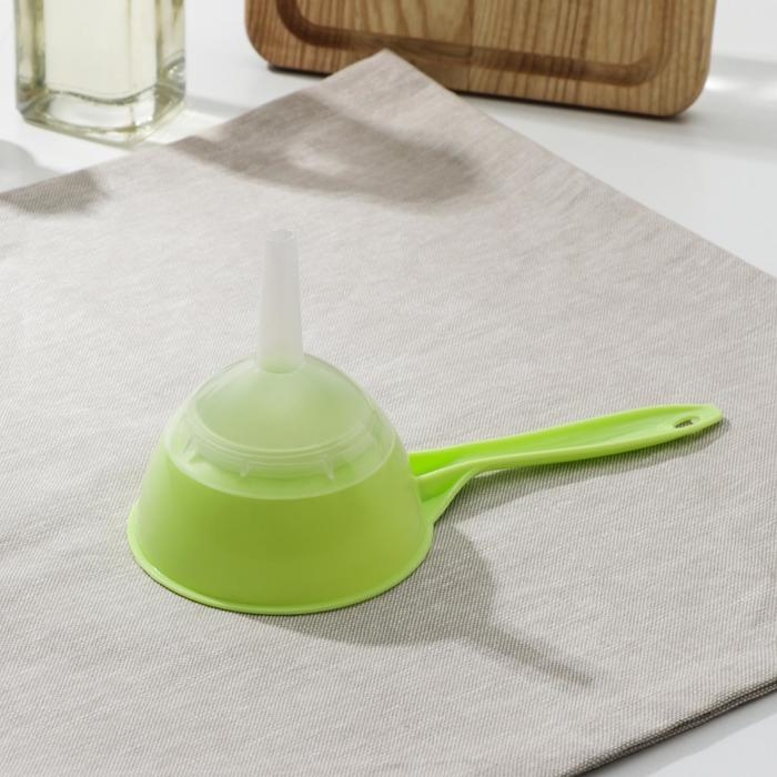 Воронка-сито пластиковая «Комбо», 22×10×11,5 см, цвет МИКС Воронка-сито пластиковая «Комбо», 22×10×11,5 см, цвет МИКС