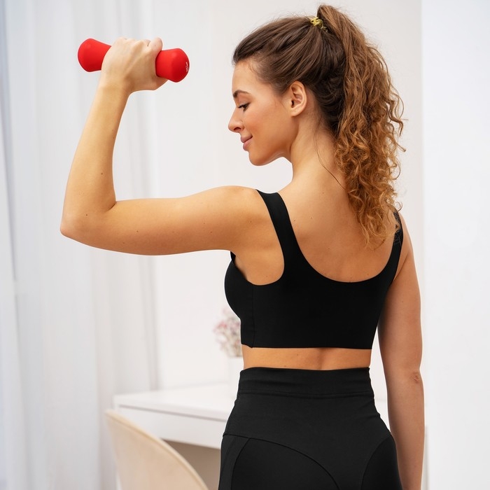 Гантель неопреновая ONLYTOP, 1,5 кг, цвета МИКС Гантель неопреновая ONLYTOP, 1,5 кг, цвета МИКС