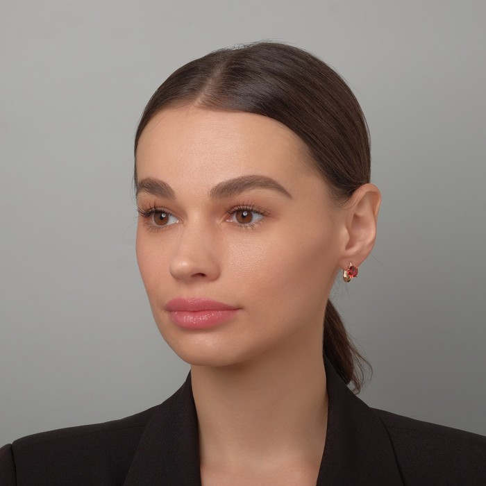 Серьги со стразами &laquo;Блум&raquo;, цвет красный в золоте