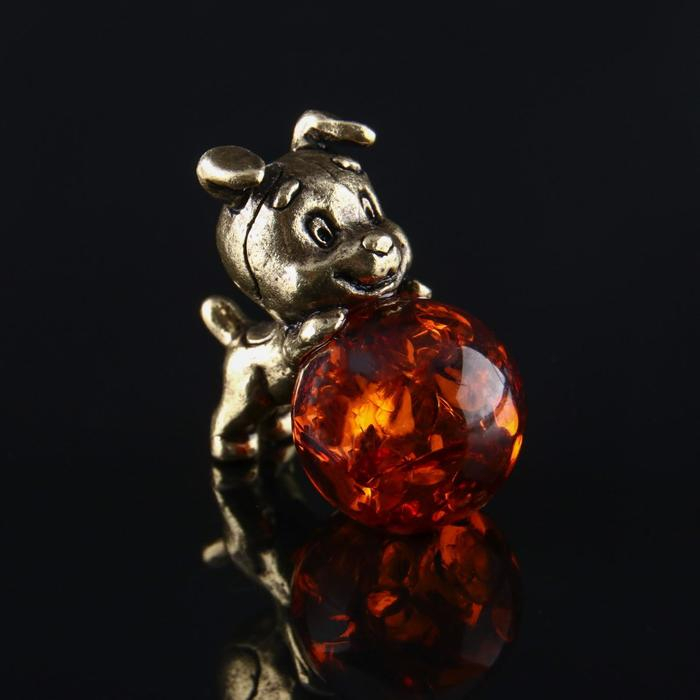 Сувенир Сувенир "Собака", латунь, янтарная смола, 2,9х1,5х2,0 см