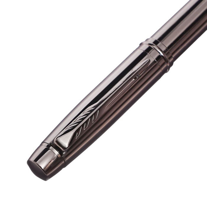 Ручка подарочная перьевая в кожзам футляре ПБ корпус темно-серый Ручка подарочная перьевая в кожзам футляре ПБ корпус темно-серый