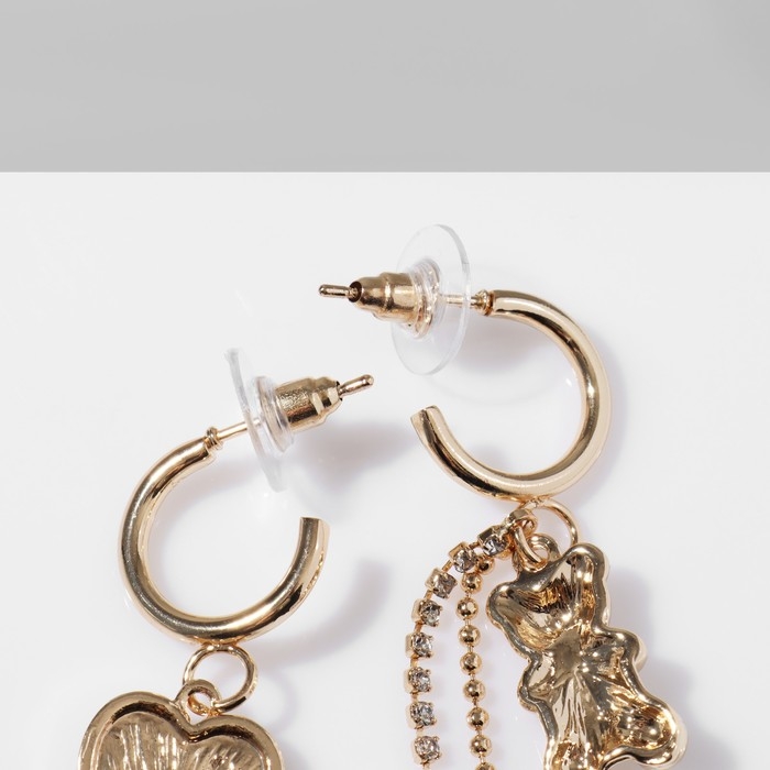 Серьги висячие со стразами «Мишка» с сердцем, цвет белый в золоте