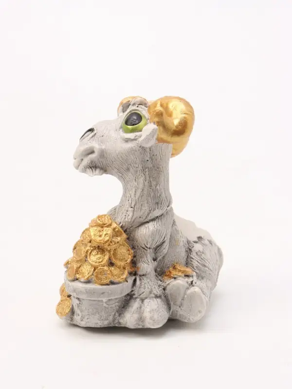 Фигурка декоративная &laquo;Баран с мешком монет&raquo;, 10&times;9&times;4 см