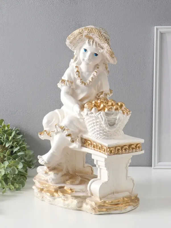 Фигура "Девочка на скамейке" перламутр с золотом, 46х31х22 см