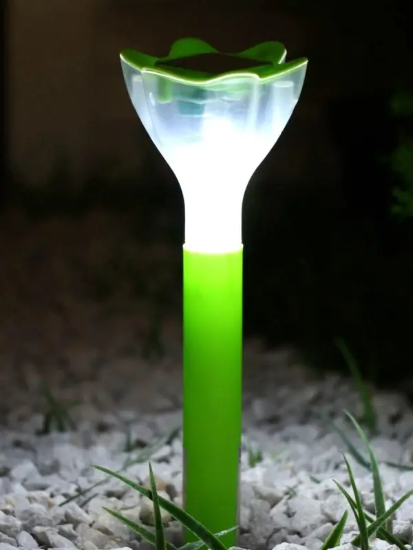 Садовый светильник &laquo;Цветок зелёный&raquo;, уличный, на солнечной батарее, 6&times;29&times;6 см, 1 LED, свечение белое