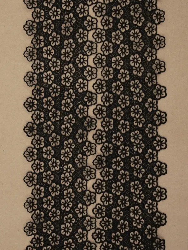 Кружево гипюровое, 80 мм, 6.8&plusmn;0.5 м, цвет чёрный