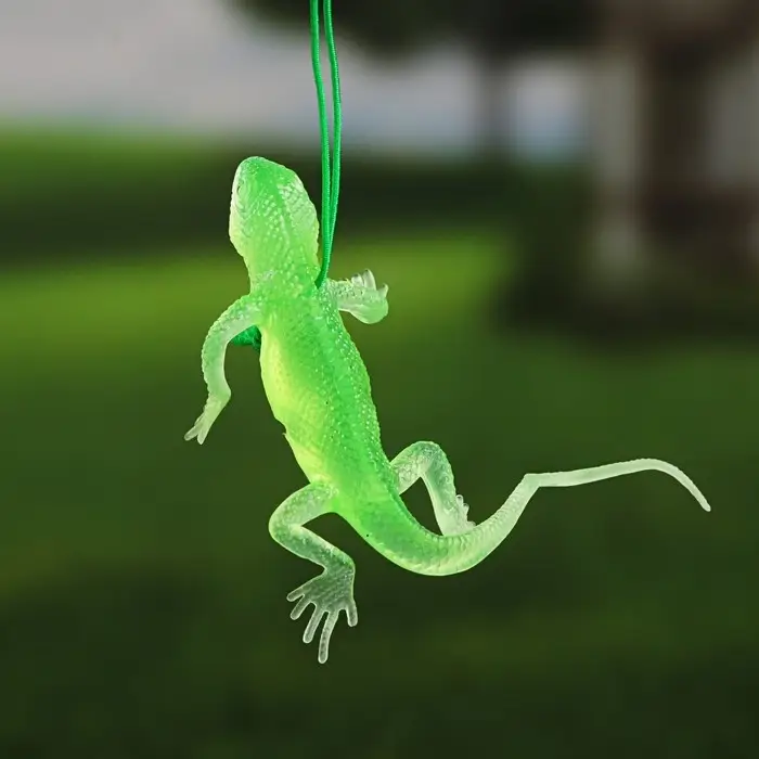 Светящаяся декоративная подвеска  Светящаяся декоративная подвеска "Ящерица", 10 × 4.5 см