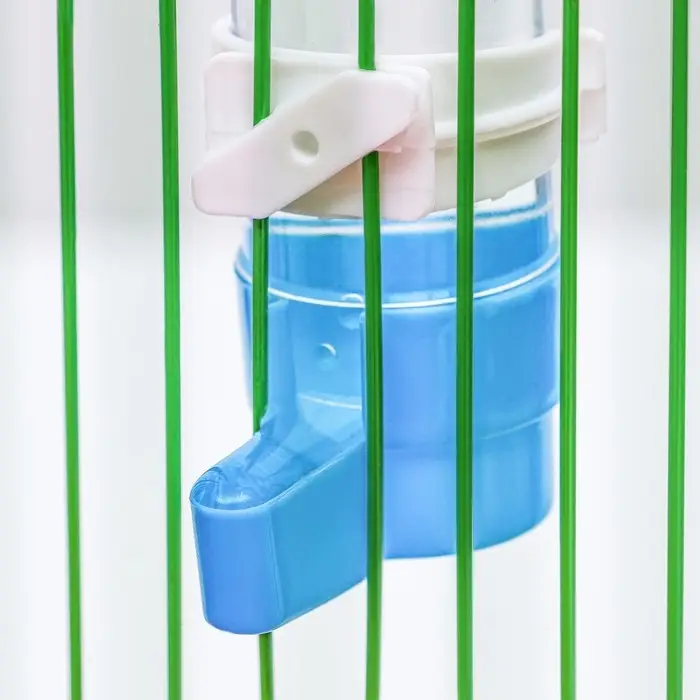 Поилка для птиц 3,3 х 17 см, 120 мл, синяя Поилка для птиц 3,3 х 17 см, 120 мл, синяя