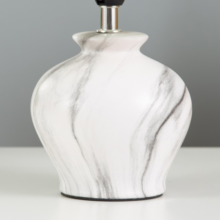 Настольная лампа Настольная лампа "Кумп" E14 40Вт белый-серый 20х20х30 см RISALUX