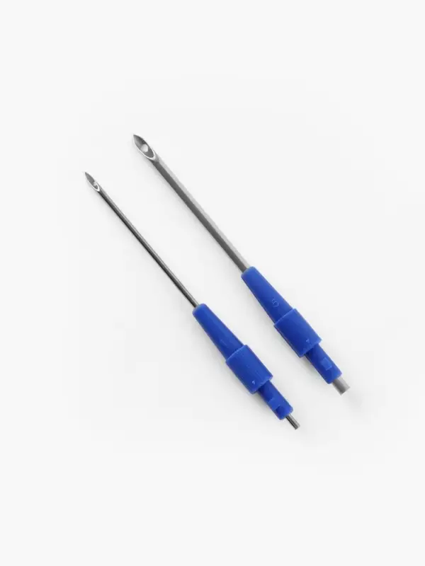 Игла для вышивания TEIRA, для ковровой техники, d=1.3/1.6/2.2 мм, с нитевдевателями, голубая, синяя
