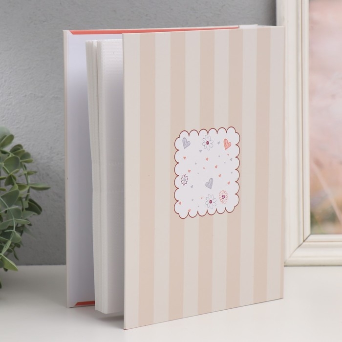 Фотоальбом на 200 фото 10х15 см Фотоальбом на 200 фото 10х15 см "Слонёнок в рамке с цветами" в коробке МИКС 5,5х20,5х26,5 см 10083