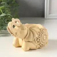 Подсвечник на 1 свечу &laquo;Слон индийский лежит&raquo;, 8&times;13&times;7 см, слоновая кость