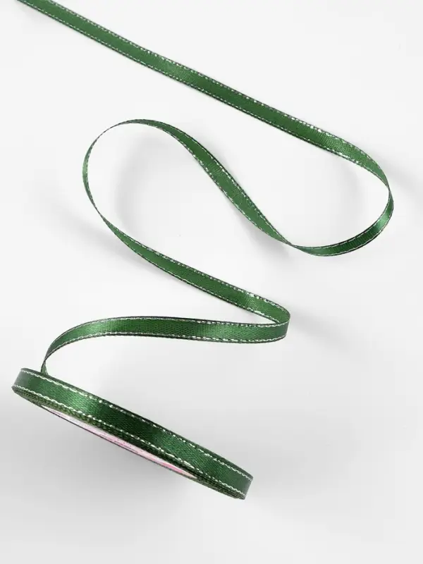 Лента атласная, с серебряным люрексом, 6 мм, 23&plusmn;1 м, зелёная №049