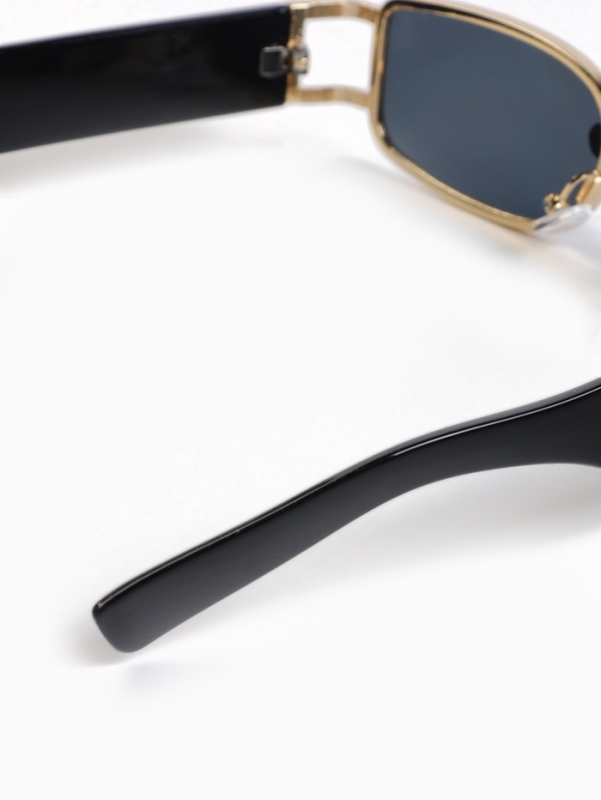 Очки солнцезащитные OneSun, UV 400, линза 3.2 х 5.3 см, ширина 14.6 см, дужка 15.6 см, черные дужки Очки солнцезащитные OneSun, UV 400, линза 3.2 х 5.3 см, ширина 14.6 см, дужка 15.6 см, черные дужки