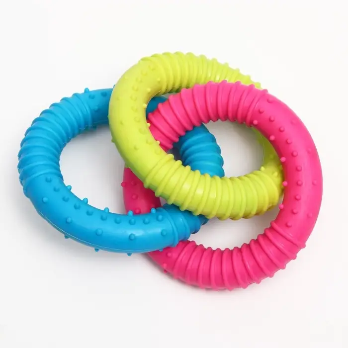 Жевательная игрушка дял собак &laquo;Всегда вместе!&raquo;, 3 кольца по 8 см, TPR, разноцветная