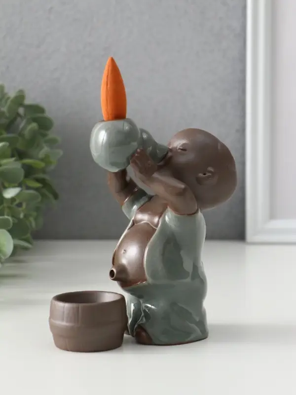 Подставка для благовоний TAKE IT EASY &laquo;Мальчик пьет&raquo;, стелющийся дым, 13&times;8&times;9 см