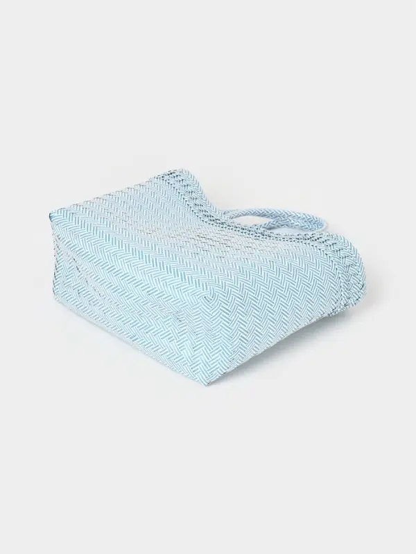 Сумка плетёная, 30&times;15&times;35 см, пластик, бело-голубая