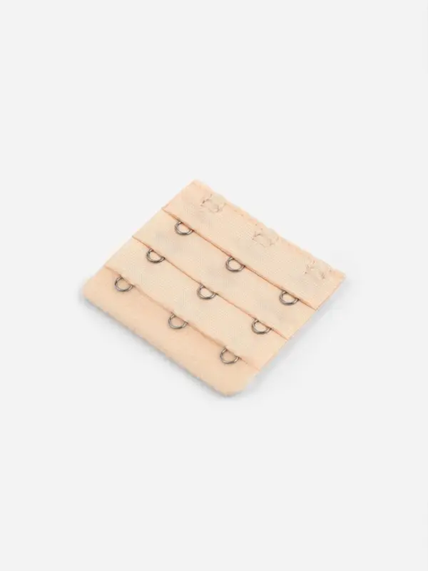 Застёжка для бюстгальтера, удлинитель, 3 ряда 3 крючка, 5×5.5 см, бежевая Застёжка для бюстгальтера, удлинитель, 3 ряда 3 крючка, 5×5.5 см, бежевая