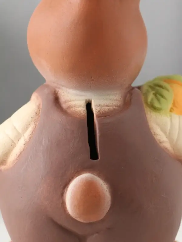 Копилка (гипс) Кролик-фермер Кофе шоколад, 20.5х12х11 см Копилка (гипс) Кролик-фермер Кофе шоколад, 20.5х12х11 см