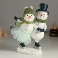 Фигурка полистоун &laquo;Милая пара снеговичков&raquo;, 16&times;9.5&times;18.5 см