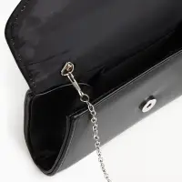 Сумка-клатч женская вечерняя на магните, на длинной цепочке, с декоративным элементом, однотонная, чёрная