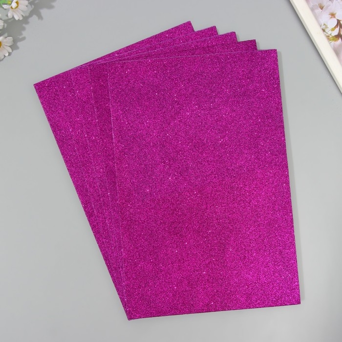 Набор глиттерного фоамирана (5 листов) 2 мм 20х30 см, фиолетовый Набор глиттерного фоамирана (5 листов) 2 мм 20х30 см, фиолетовый