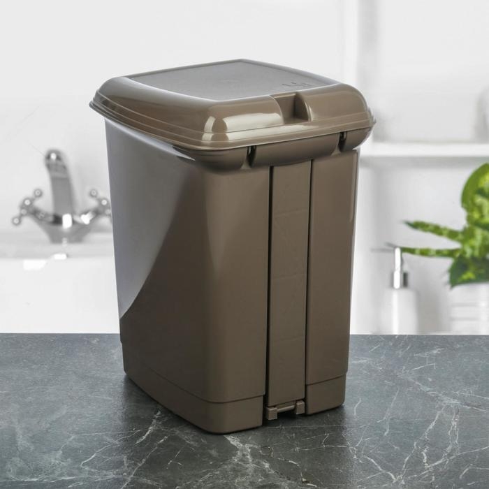 Контейнер для мусора Бытпласт «Педальный», 7 л, цвет МИКС Контейнер для мусора Бытпласт «Педальный», 7 л, цвет МИКС