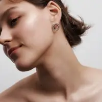 Серьги гвоздики круглые со стразами, белые в серебре d=1.8 м