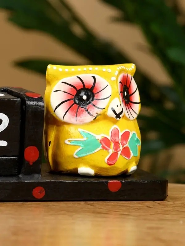 Календарь настольный "Совушки" дерево 19х6х6 см, цв. чёрно-жёлтый