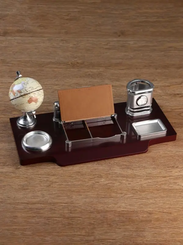 Набор настольный, органайзер 7 в 1, часы, лок для бумаги, визитница, глобус, подставка для печати, карандашница, 40&times;20&times;17, МИКС