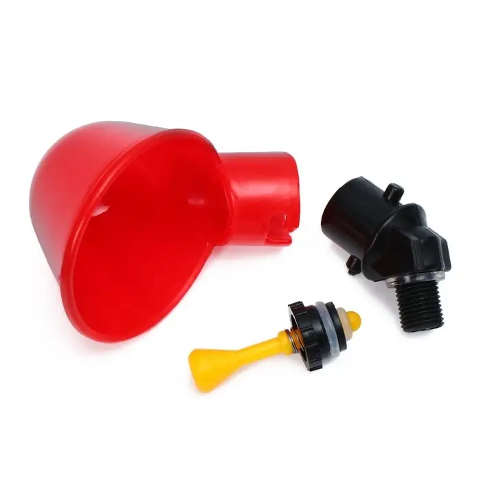 Поилка чашечная для домашней птицы, со штуцером под трубку 10 мм, Greengo Поилка чашечная для домашней птицы, со штуцером под трубку 10 мм, Greengo