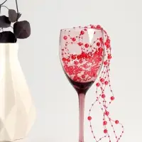 Гирлянда для декора из бусин, красная