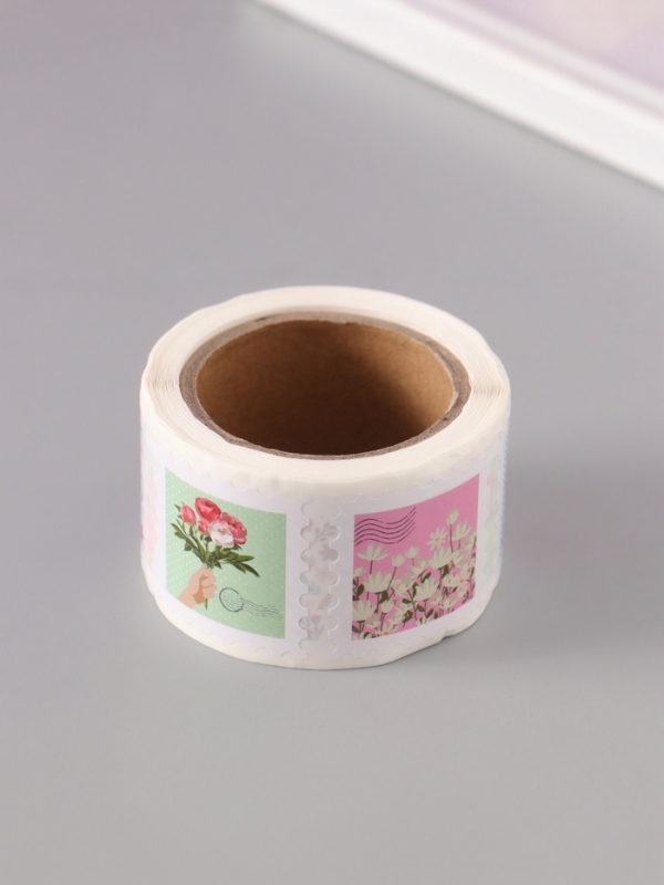 Наклейка бумага Наклейка бумага "Марки. Цветочки" 3х3 см 200 шт в рулоне