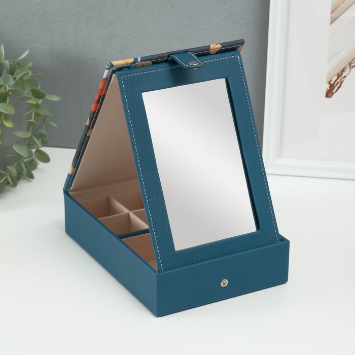 Шкатулка кожзам для украшений с зеркалом  Шкатулка кожзам для украшений с зеркалом "Девушка со шпицем" 15х21,5х5,5 см