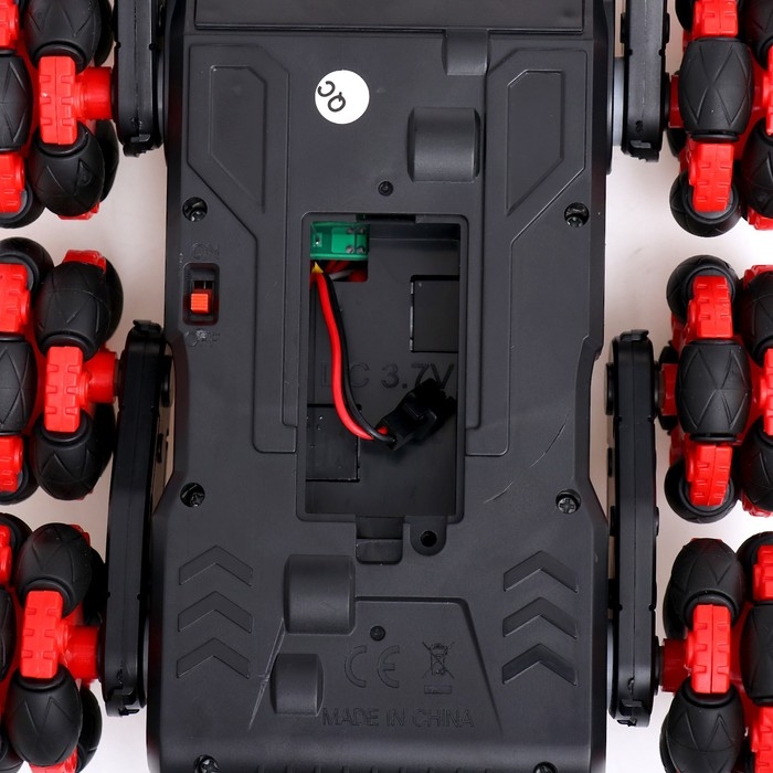 Машина радиоуправляемая «МЕГА перевертыш», световые и звуковые эффекты Машина радиоуправляемая «МЕГА перевертыш», световые и звуковые эффекты