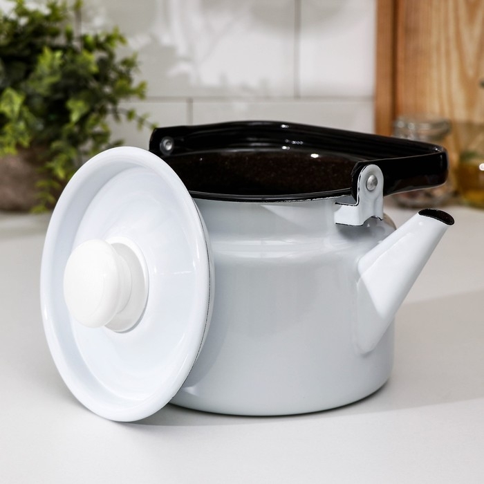 Чайник без деколи, 2 л, индукция, цвет белый Чайник без деколи, 2 л, индукция, цвет белый